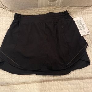 LULULEMON NWT hotty hot skort, black, size 10